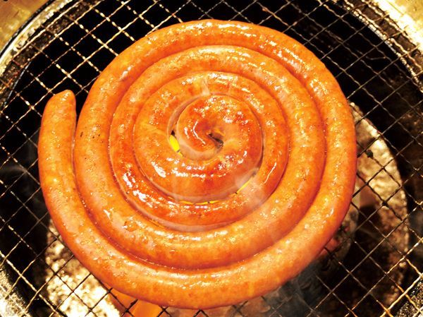 画像3: 【季節限定/焼肉】札幌ぐるぐるウインナー 200g (3)