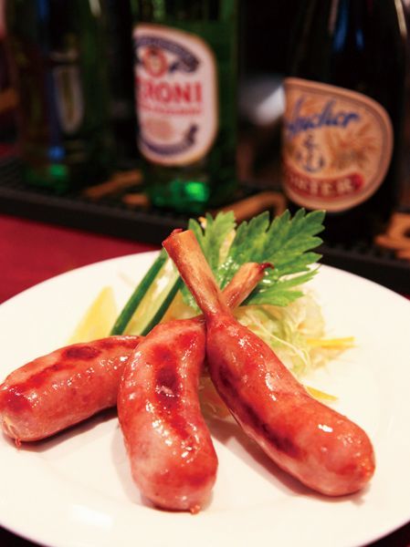 画像3: 【季節限定/焼肉】骨付きウインナー 250g(1本約50g×5本入り) (3)