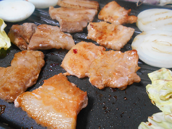 画像3: 【季節限定/焼肉】自社製 味付豚キムチ 300g (3)